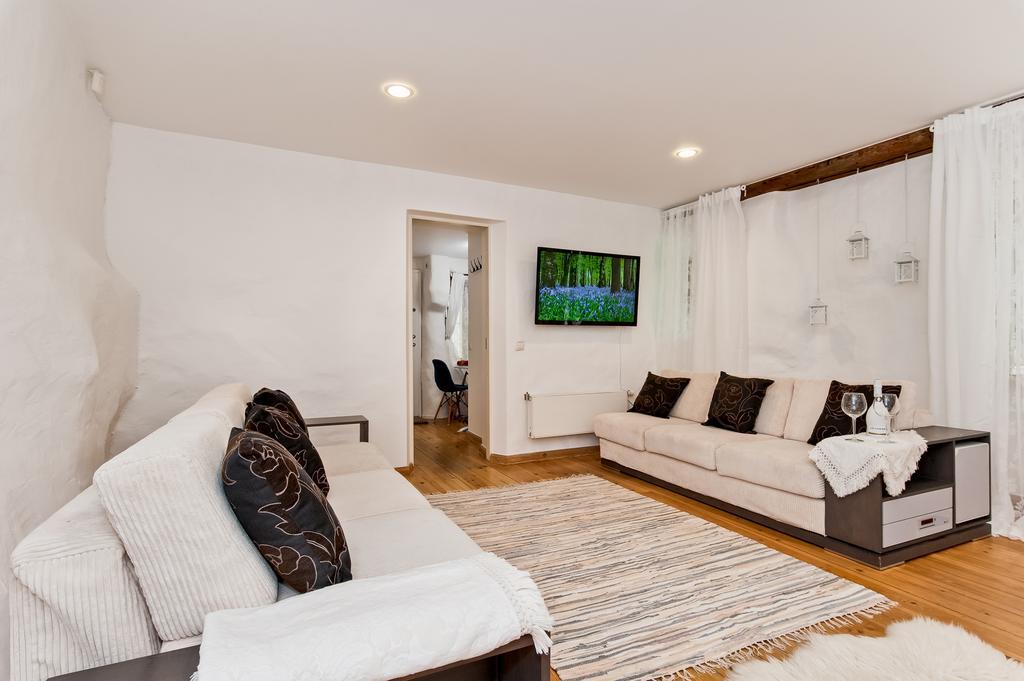 Old Town Central Apartment Талин Екстериор снимка