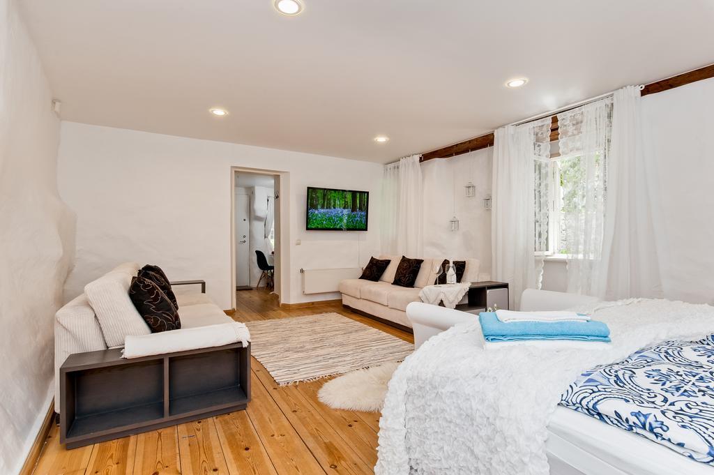 Old Town Central Apartment Талин Екстериор снимка
