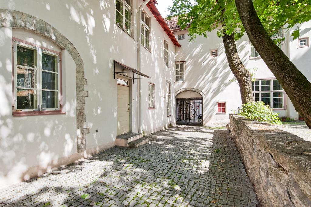 Old Town Central Apartment Талин Екстериор снимка