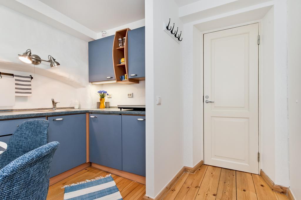 Old Town Central Apartment Талин Екстериор снимка